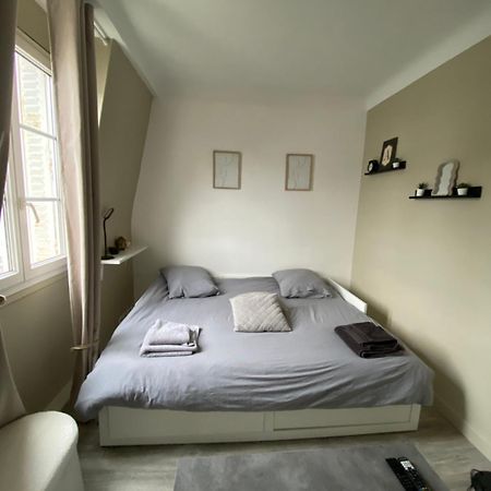 Appartement Vue Tour Eiffel Ligne 14 A Cote De Paris ジャンティイ エクステリア 写真