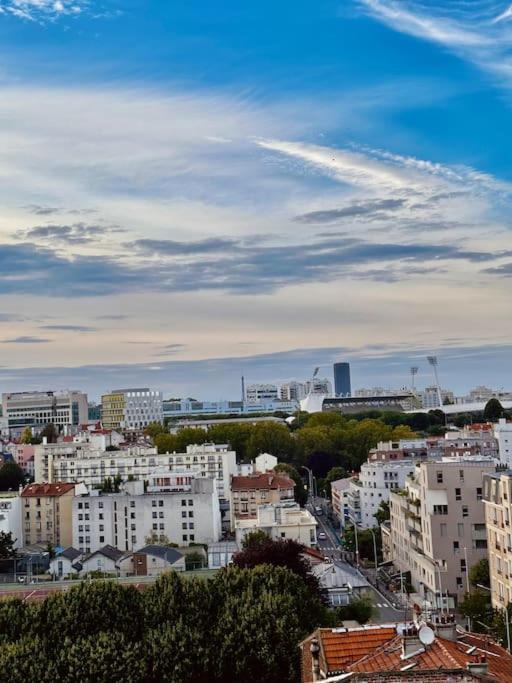 Appartement Vue Tour Eiffel Ligne 14 A Cote De Paris ジャンティイ エクステリア 写真